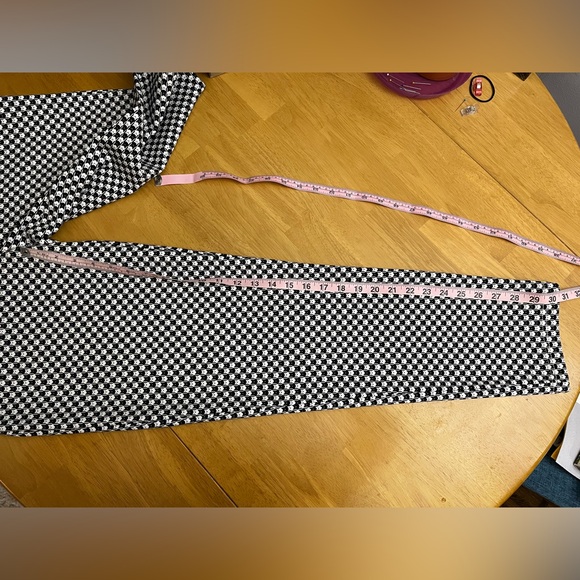 Betabrand pants, 5 pockets, women’s XL, Catstooth print, black & white. NWOT. - Picture 9 of 13